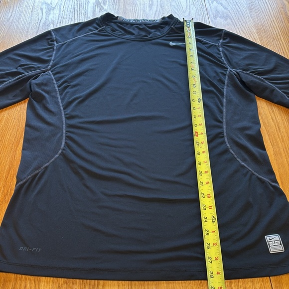 Men’s Nike Pro Combat Black Performance Long Sleeve Top - Picture 3 of 6